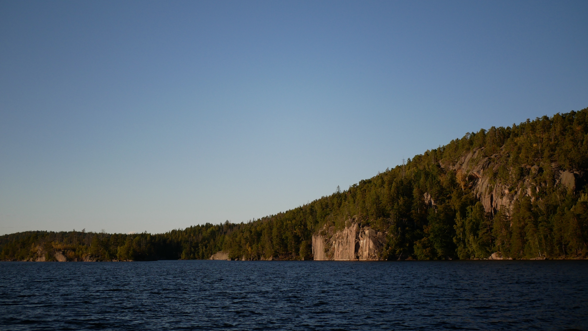 A photo taken at lake Ågelsjön in Norrköpings kommun.